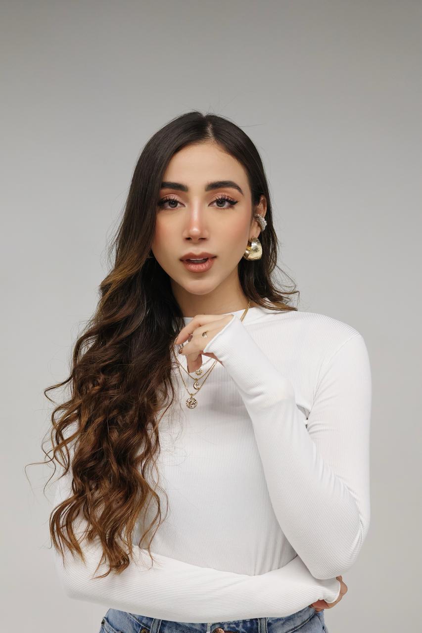Valerie De La Cruz
